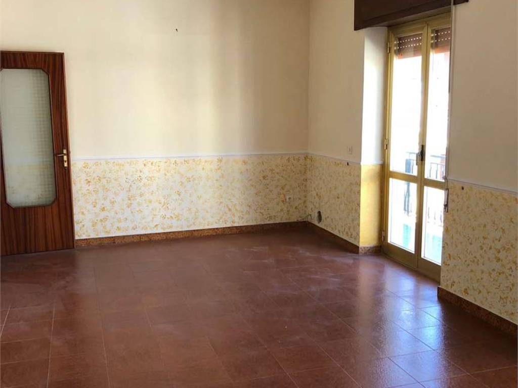 Appartamento a Mondragone in Via Pavese - Foto 2