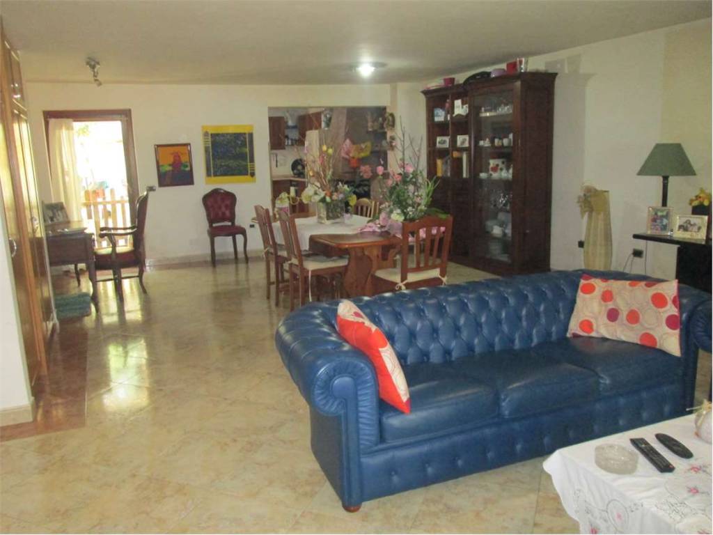 Casa indipendente a Mondragone in Via Venezia - Foto 3