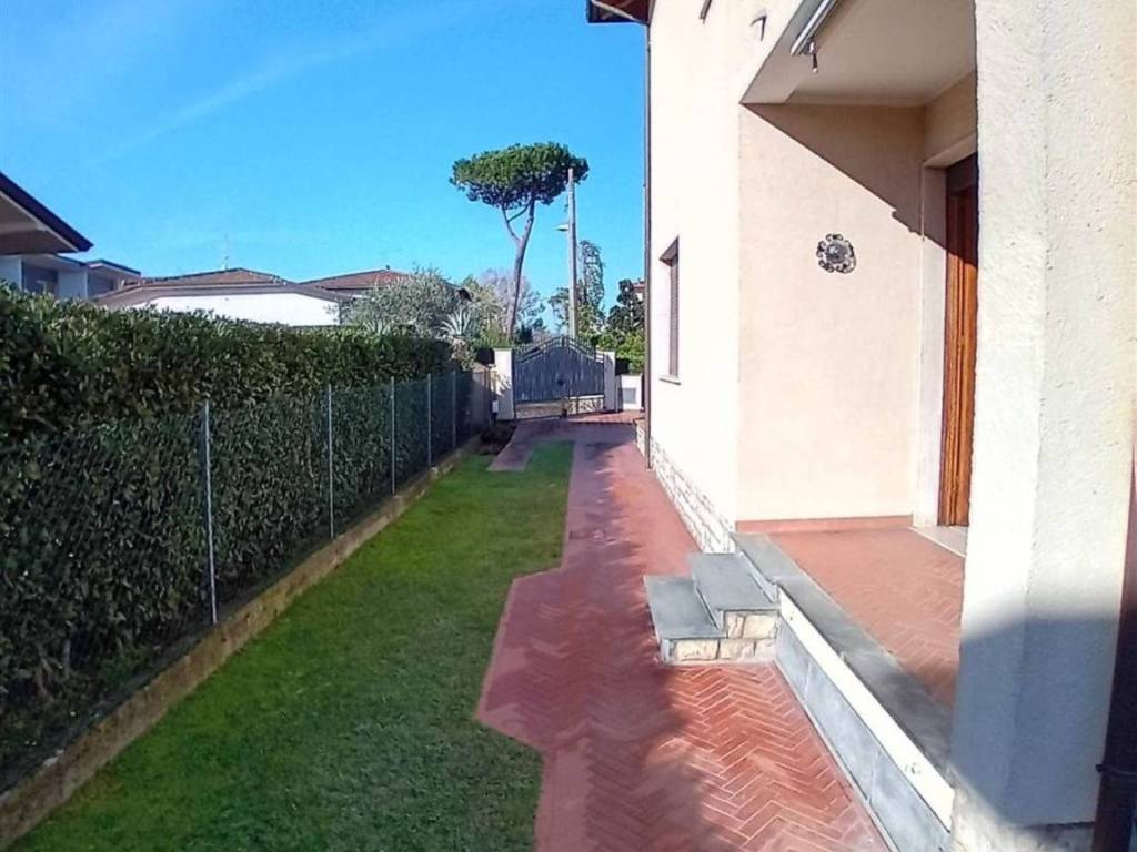 Villa a Pietrasanta in Via Tonfano, 177 - Foto 3