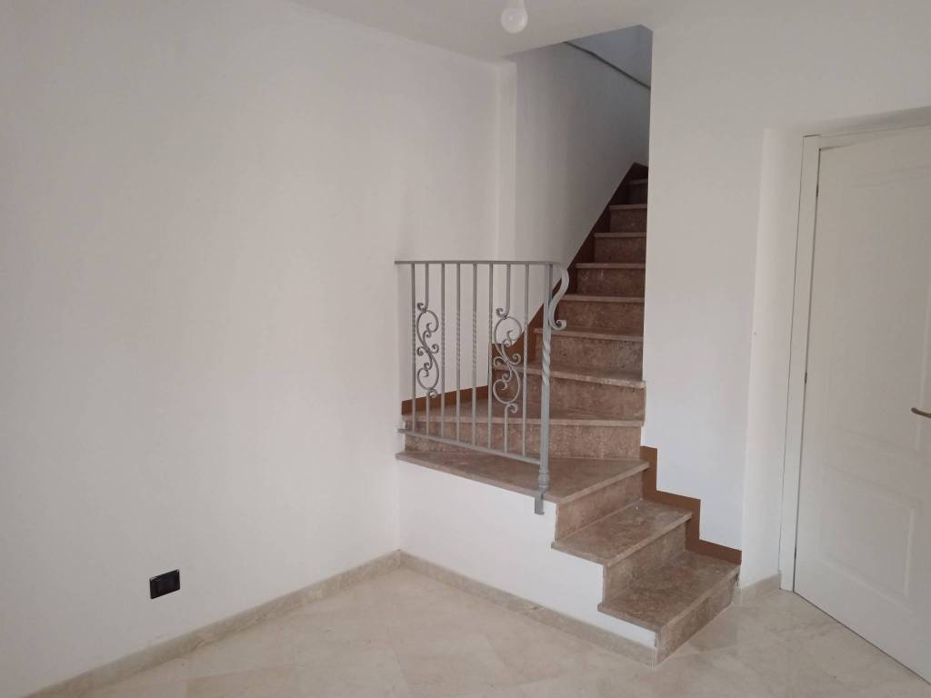 Appartamento a Spotorno in Via Giuseppe Mazzini, 25 - Foto 2