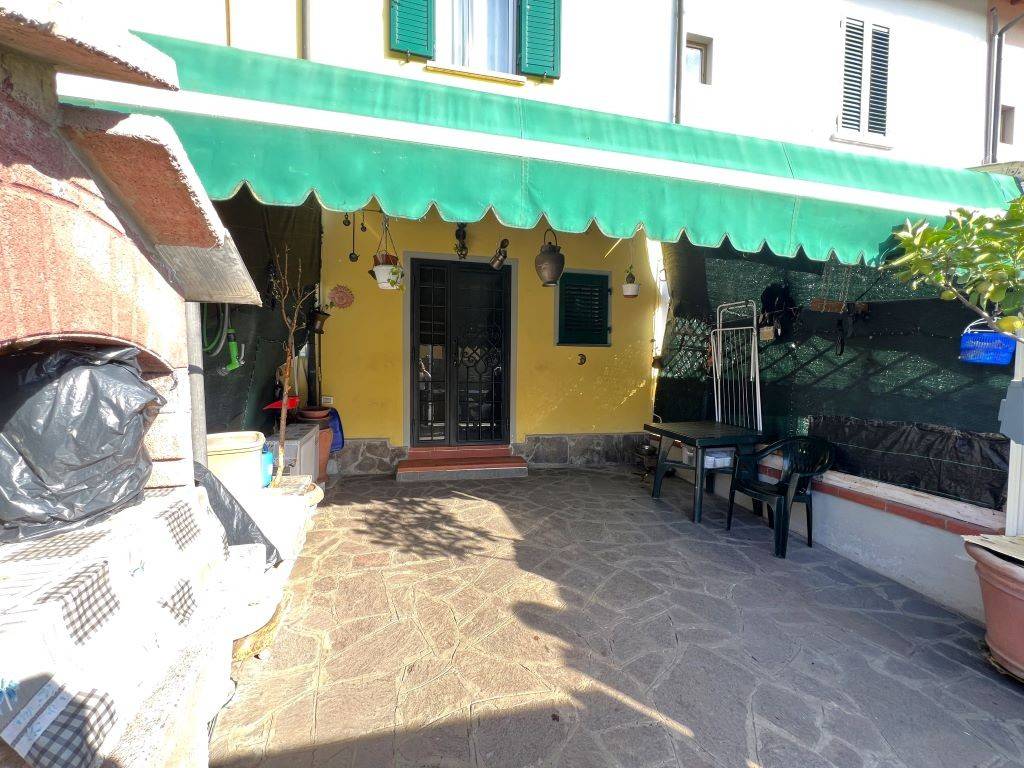 Casa indipendente a Campi bisenzio in Via Pistoiese - Foto 4