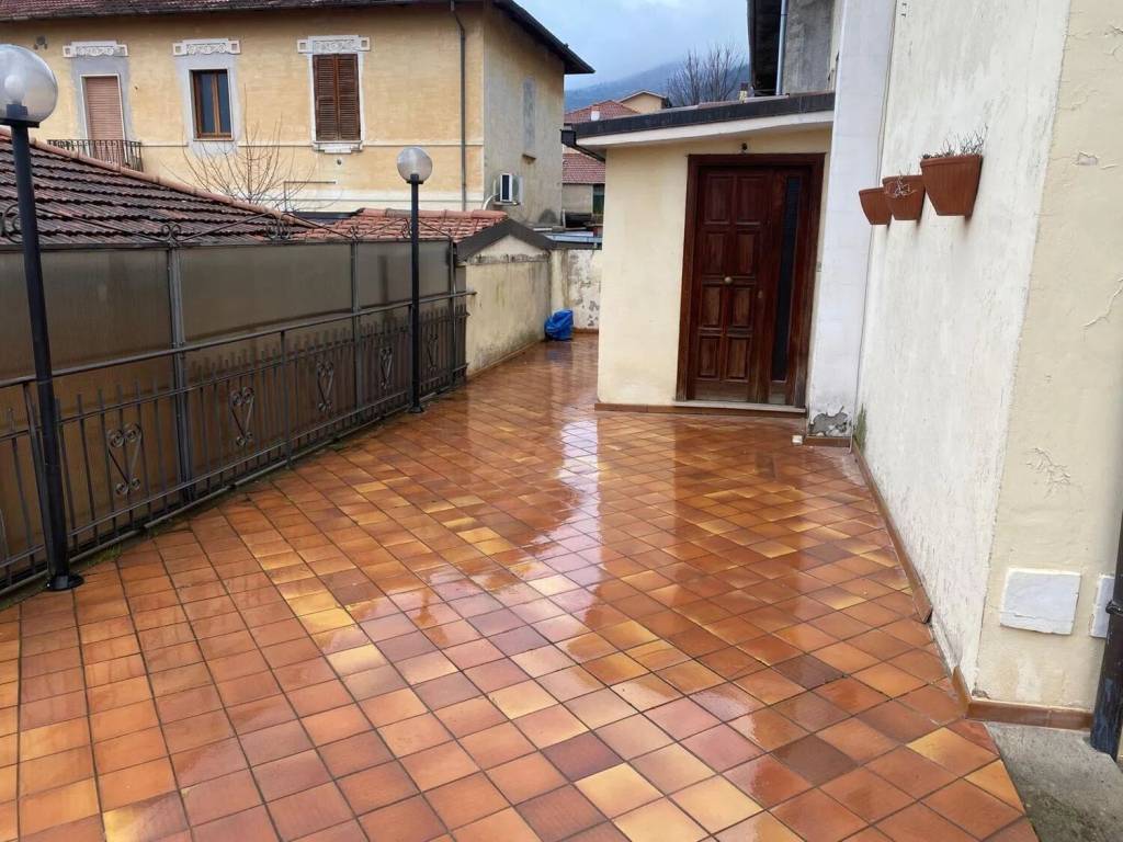 Villa a Massa d'albe in Piazza Xxiv Maggio S.N.C. - Foto 4