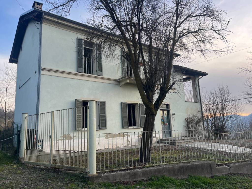 Casa indipendente a Odalengo grande in via Odalengo Grande, 2 - Foto 2