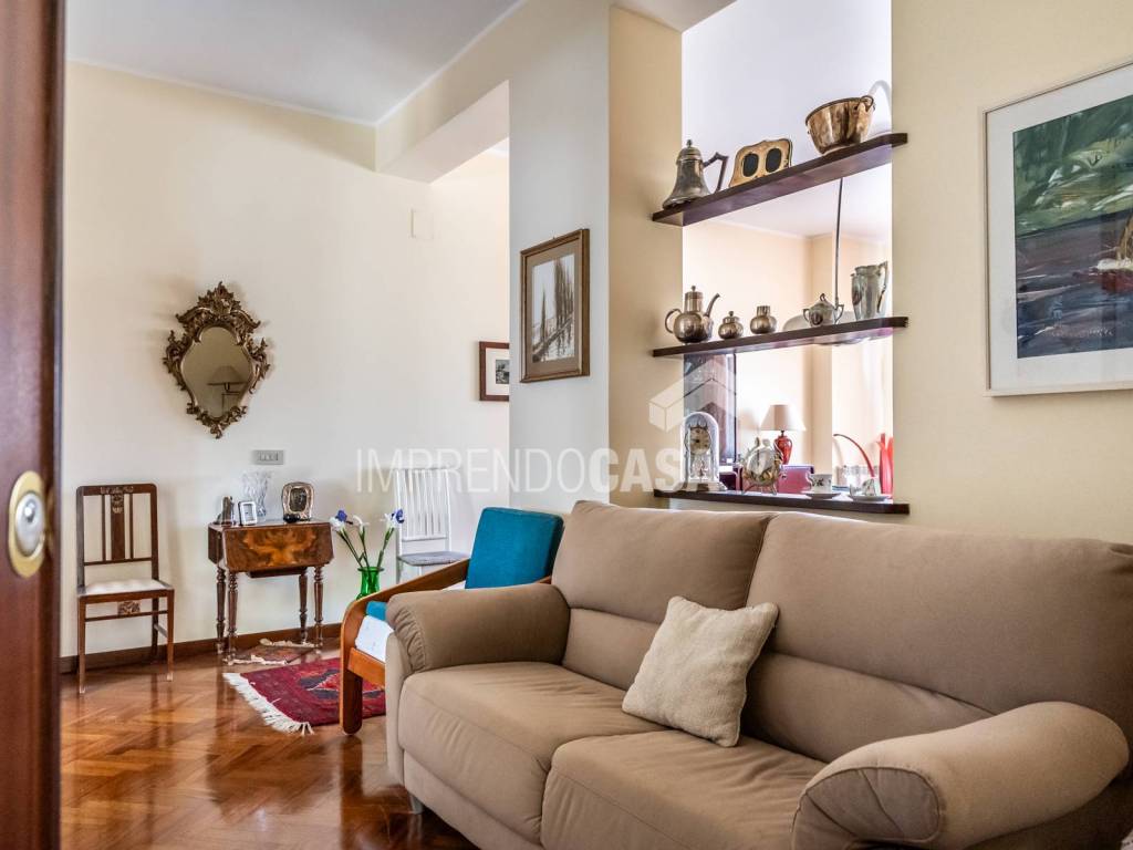 Appartamento a Palermo in Via Gian Lorenzo Bernini, 23 - Foto 2
