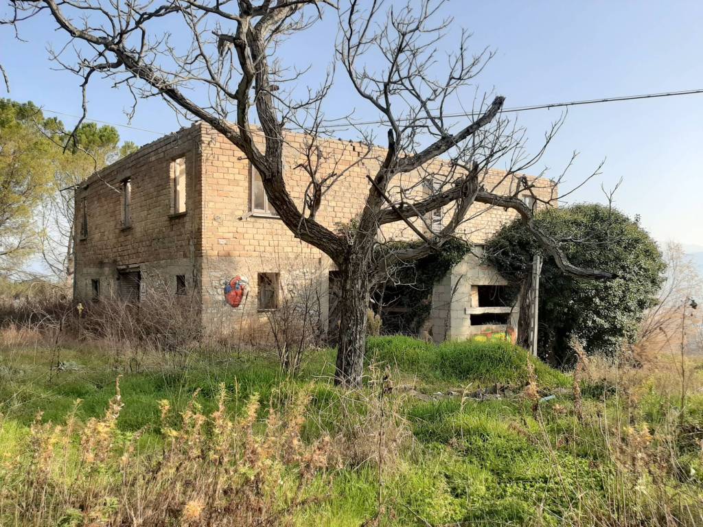 Rustico / casale a Spoleto in LOC.COLLICELLI - Foto 4