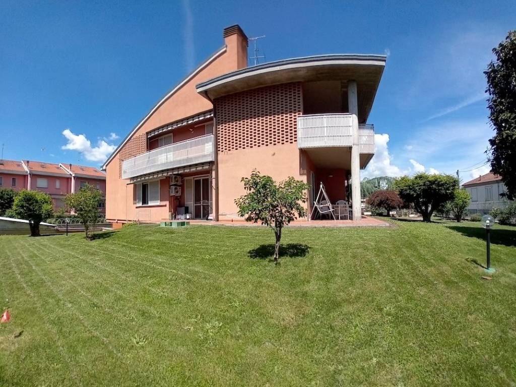 Villa a Alessandria in Via 28 marzo 1921 - Foto 2