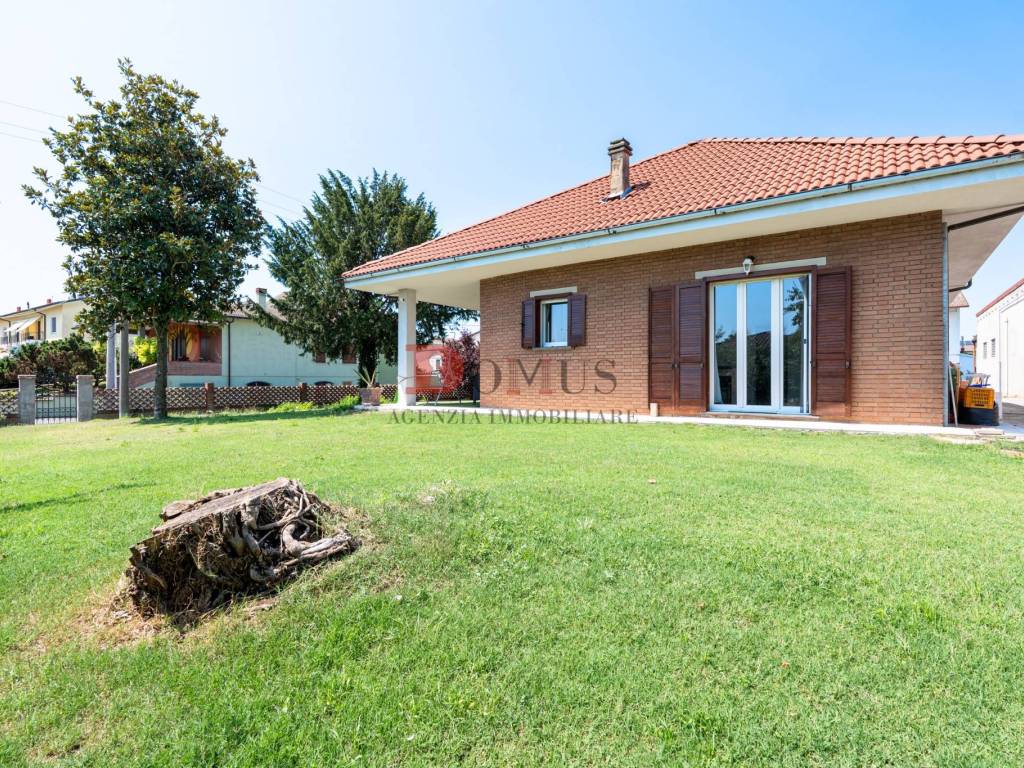 Villa a Roncoferraro in Via Montello, 2 - Foto 4