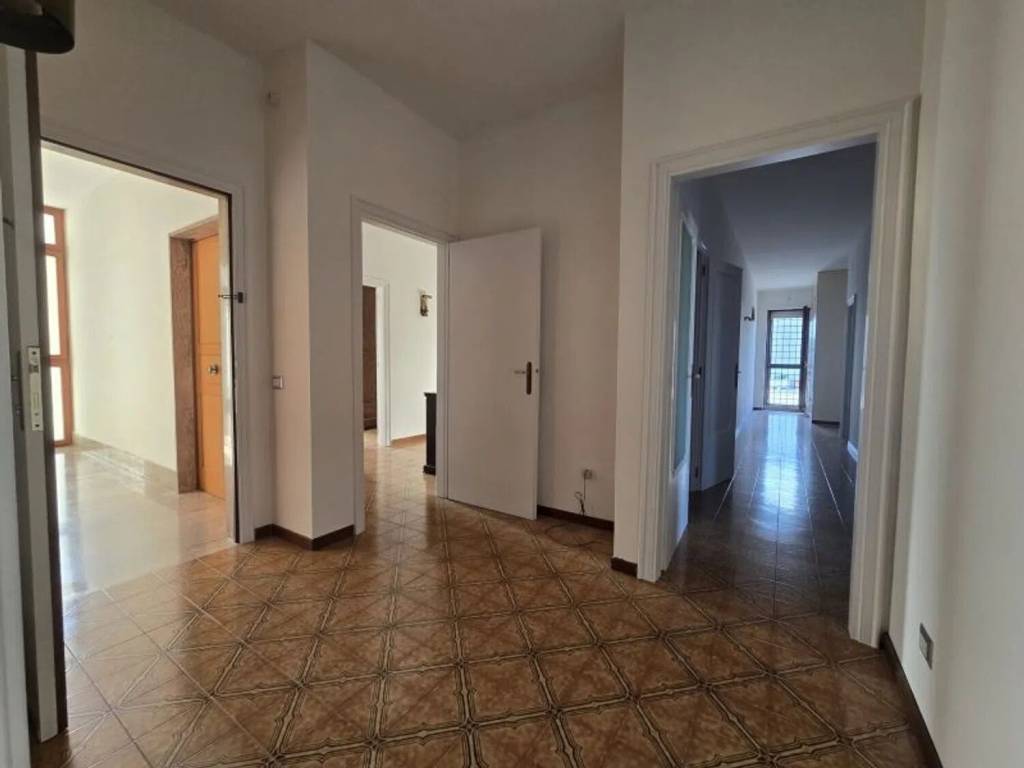 Appartamento a Lecce in Piazzale Scipione De Monti, 6 - Foto 2