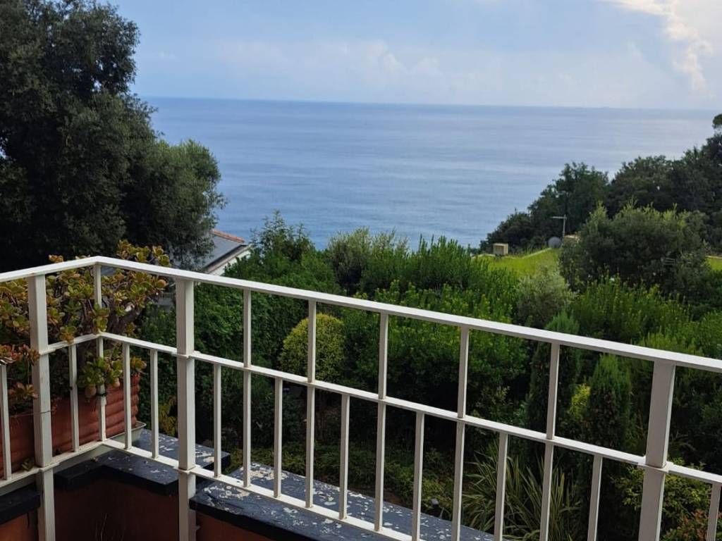 Appartamento a Arenzano in Via Punta del Gabbiano, 12 - Foto 4