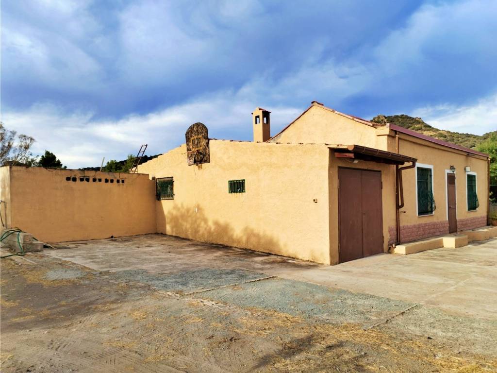 Villa a Sarroch in Località Monte Arrubiu - Foto 2