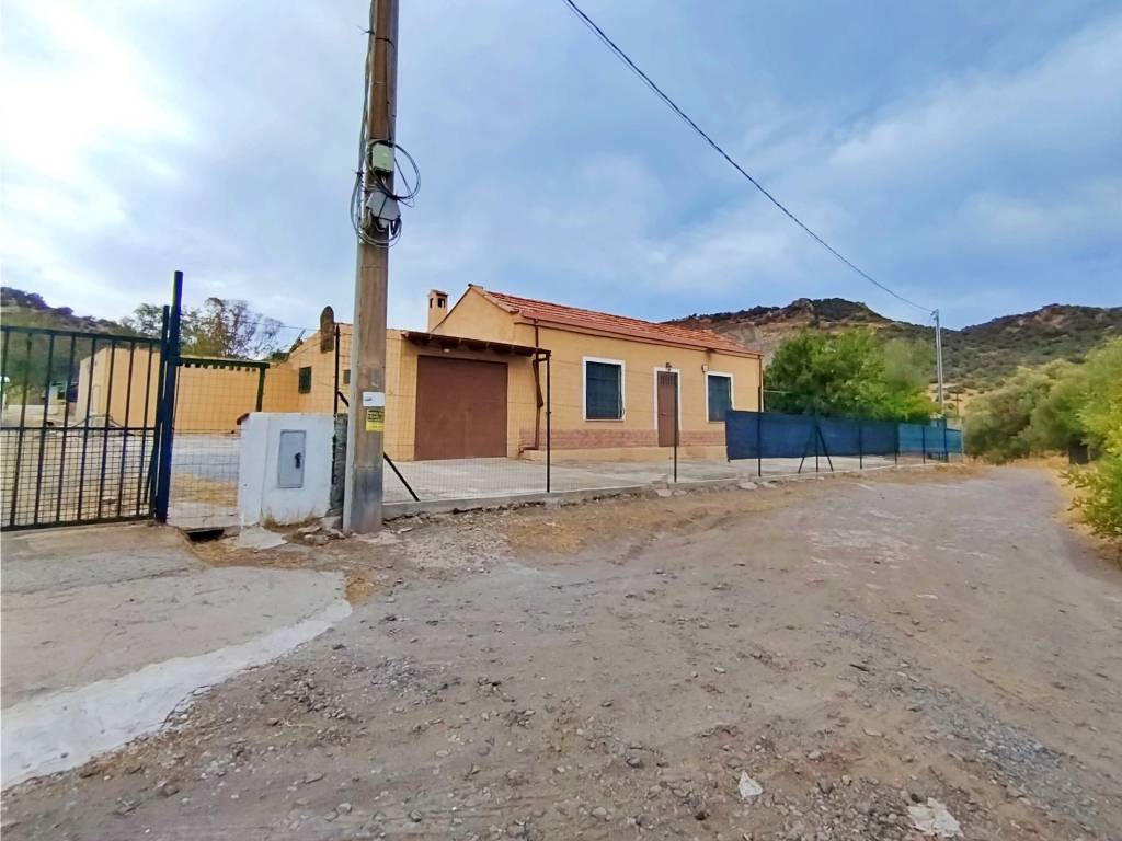 Villa a Sarroch in Località Monte Arrubiu - Foto 3