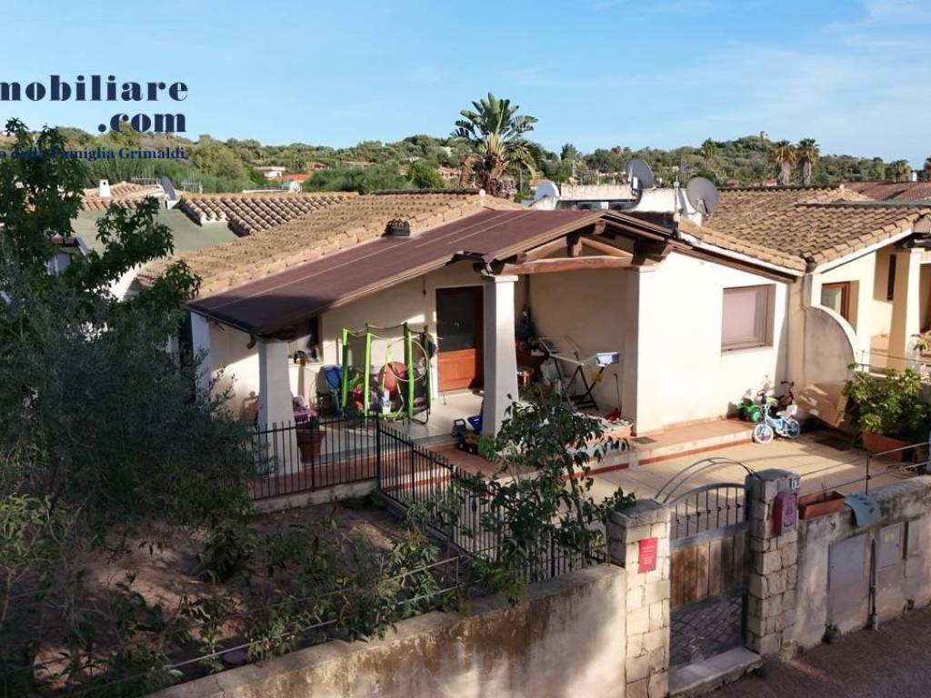 Villetta a schiera a Tortolì in Viale Gabriele D'Annunzio - Foto 2