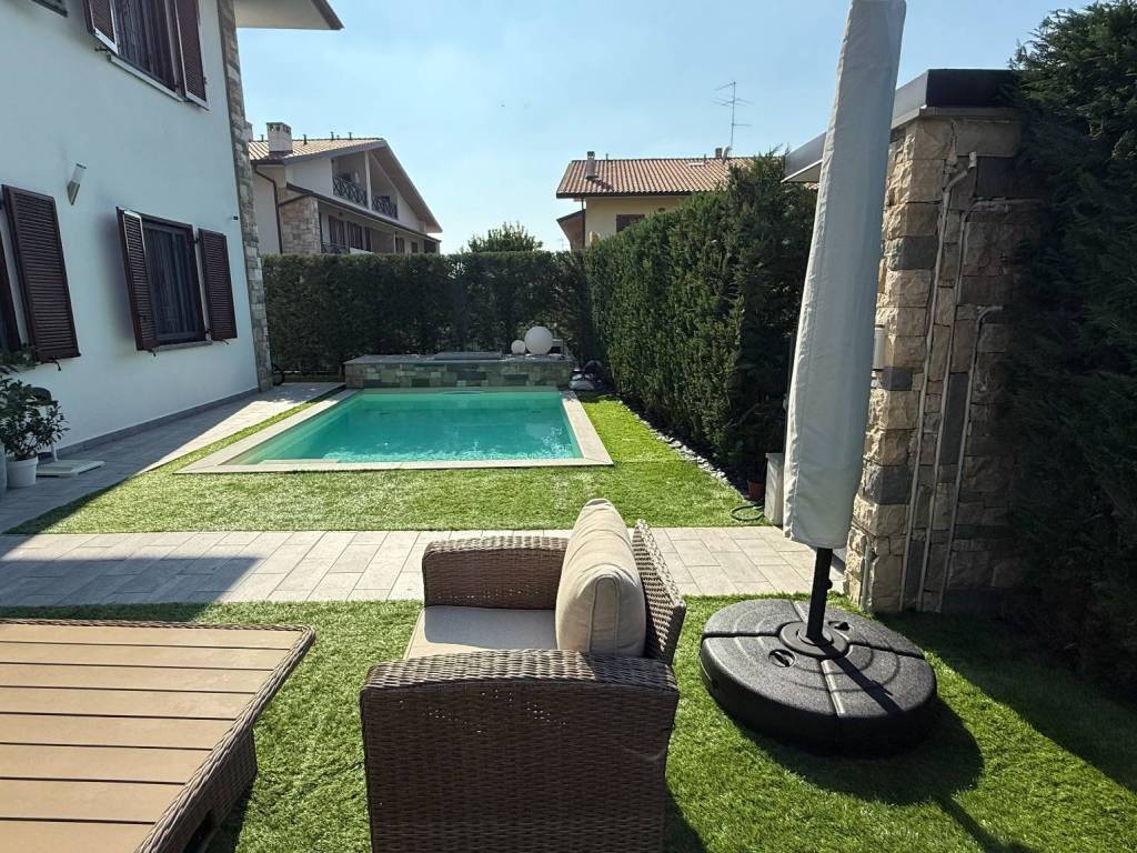 Villa a Azzano san paolo in Via Roma, 32 - Foto 5