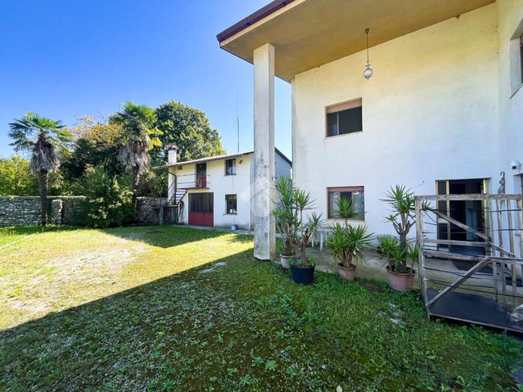 Villa a Martignacco in Via Piave, 17 - Foto 2