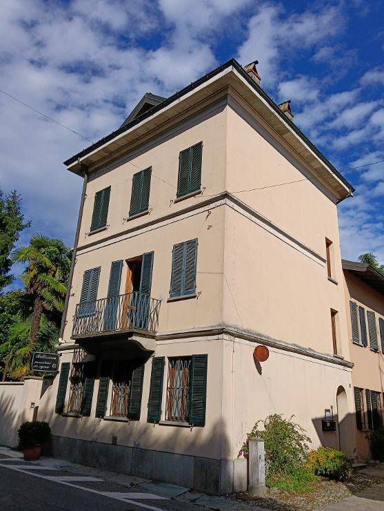 Immobile a Angera in Viale Repubblica - Foto 2