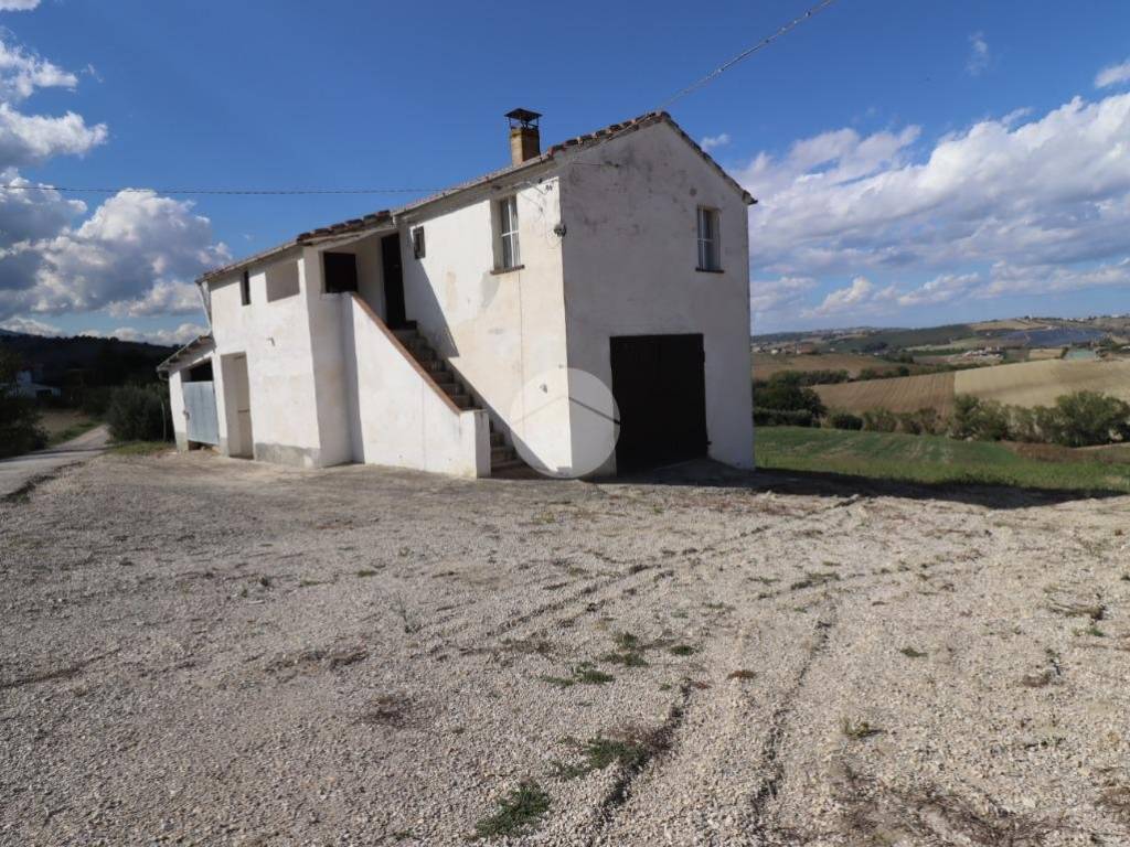 Casa indipendente a Bellante in Via Sant'Arcangelo, 18 - Foto 2