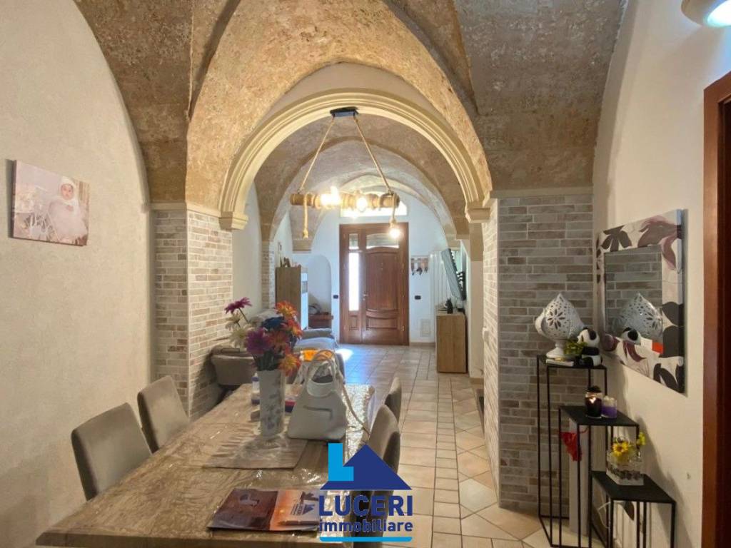 Casa indipendente a Taviano in Via Carabiniere Martino Manzo - Foto 3