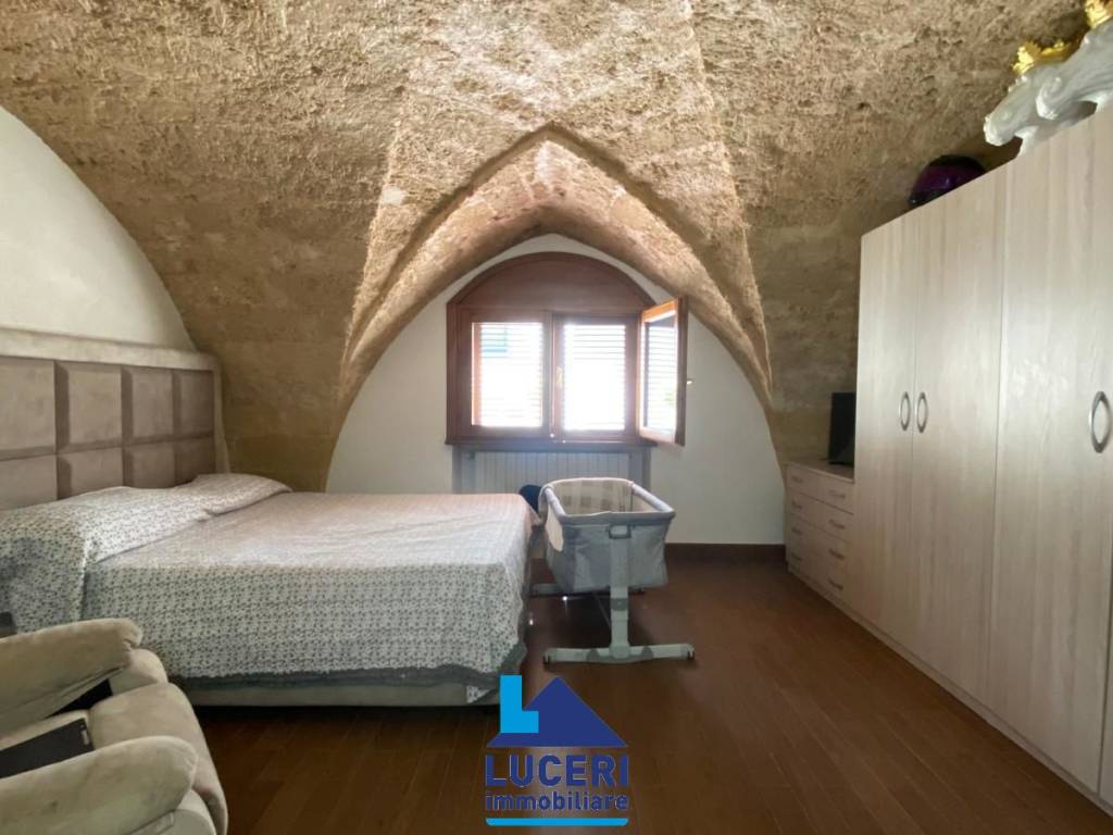 Casa indipendente a Taviano in Via Carabiniere Martino Manzo - Foto 4