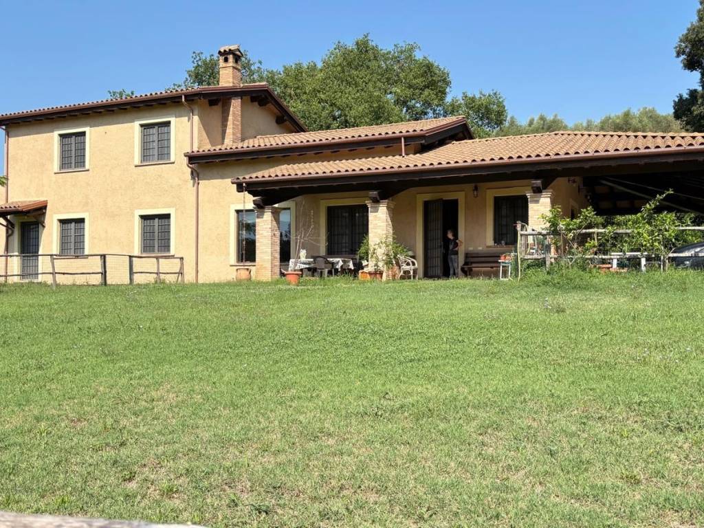 Villa a Selci in Via Rusciano, 2 - Foto 2