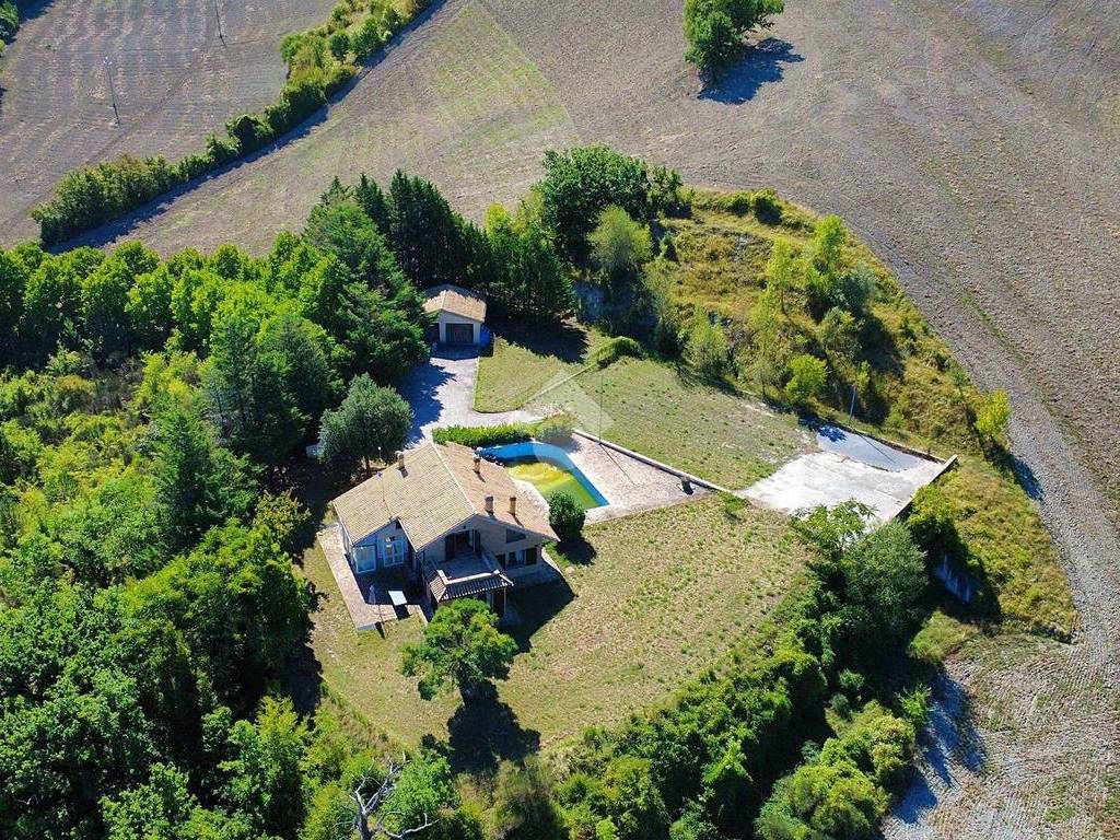 Villa a Fabriano in Frazione Collamato - Foto 2