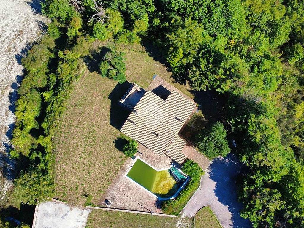 Villa a Fabriano in Frazione Collamato - Foto 3