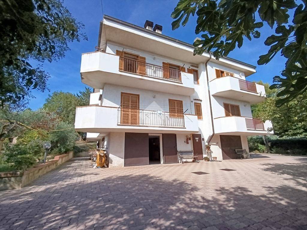 Casa indipendente a Atri in Contrada S. Martino, 7 - Foto 4