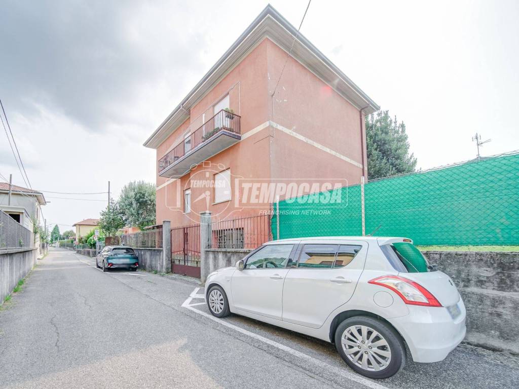 Villa a Arsago seprio in Via L. da Vinci - Foto 2