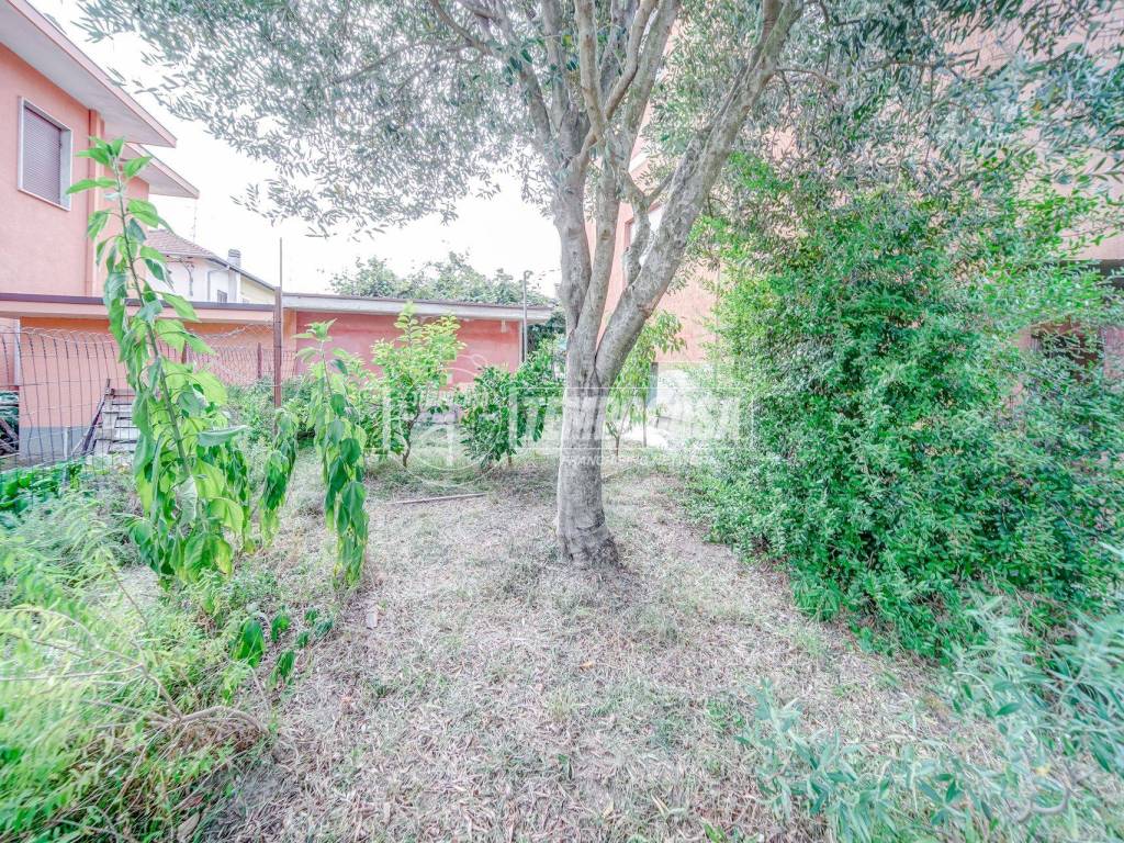 Villa a Arsago seprio in Via L. da Vinci - Foto 4