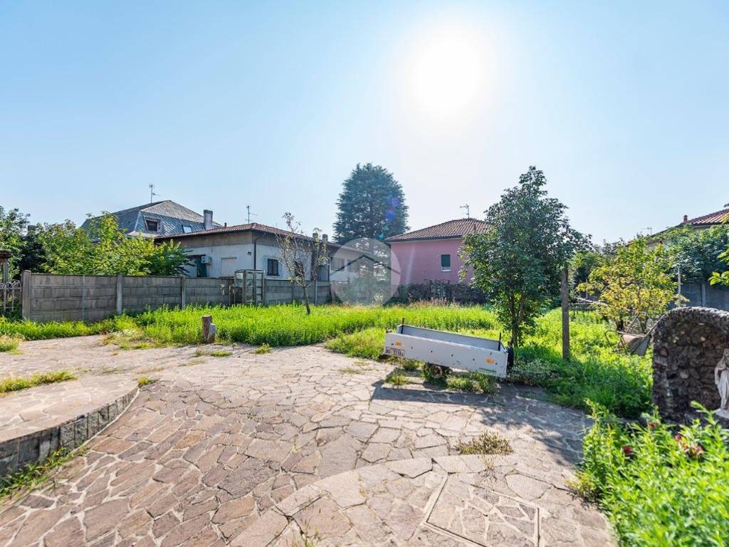 Villa a Uboldo in Via Pietro Madonini, 19 - Foto 3