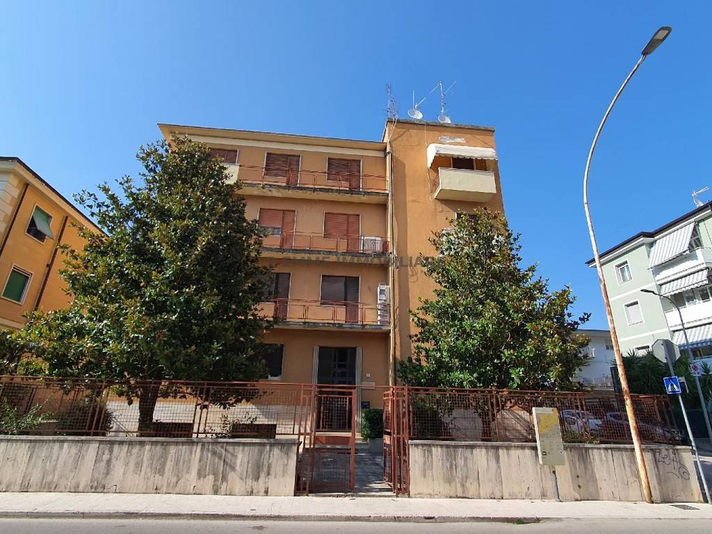 Appartamento a Ascoli piceno in VIALE MARCELLO FEDERICI 30 - Foto 4