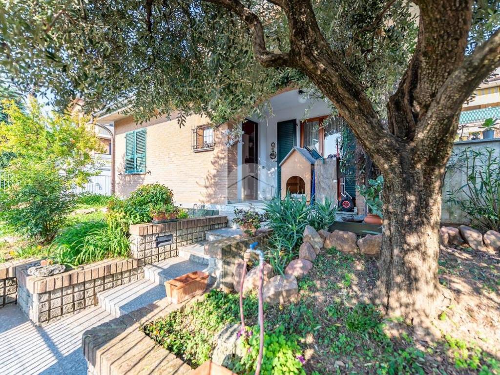 Villa a Uboldo in Via Don M. Tronconi, 9 - Foto 3