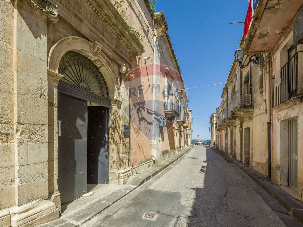 Casa indipendente a Monterosso almo in Via Roma, 264 - Foto 2