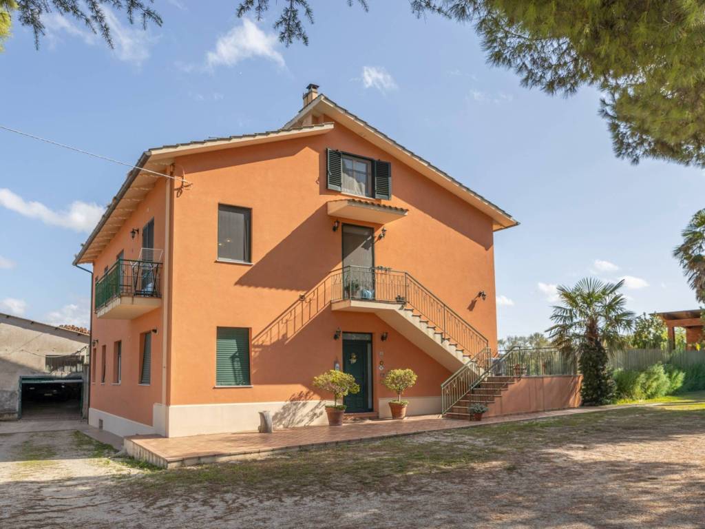 Appartamento a Osimo in Via Molino Basso, 61 - Foto 2