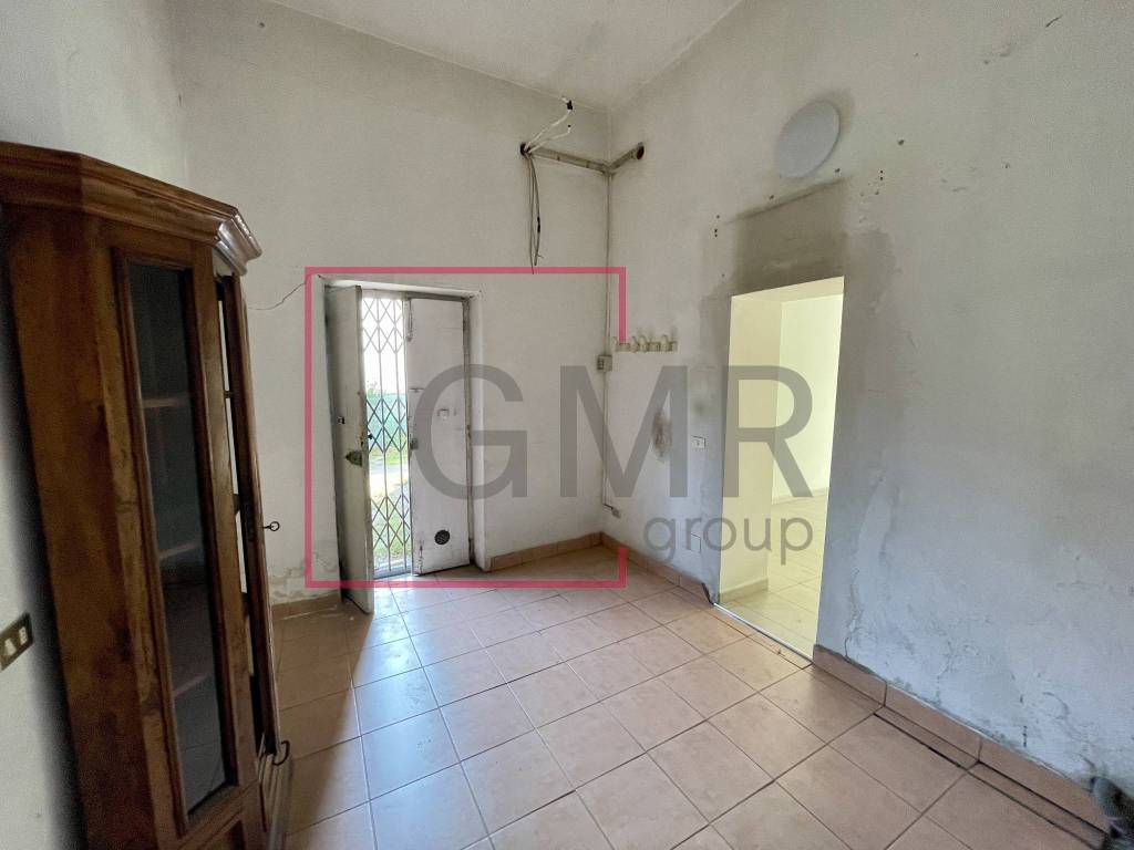 Palazzo / stabile a Saronno in Via Padre Reginaldo Giuliani, 20 - Foto 3