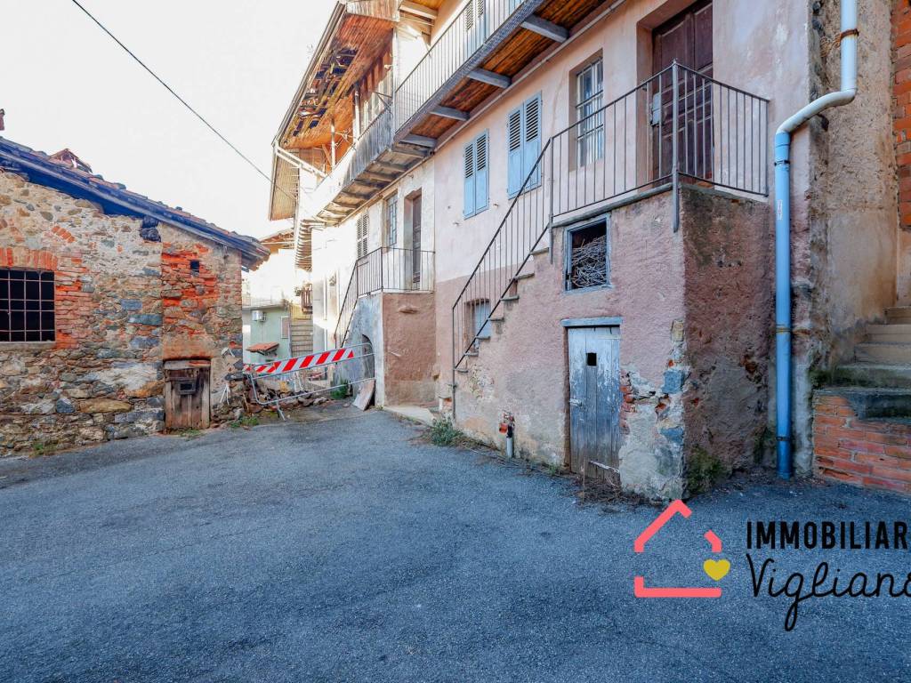 Casa indipendente a Camandona in Frazione Governati, 45 - Foto 2