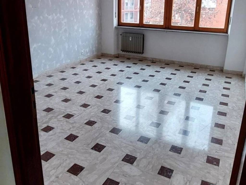 Appartamento a Alba in Via Dario Scaglione, 14 - Foto 3