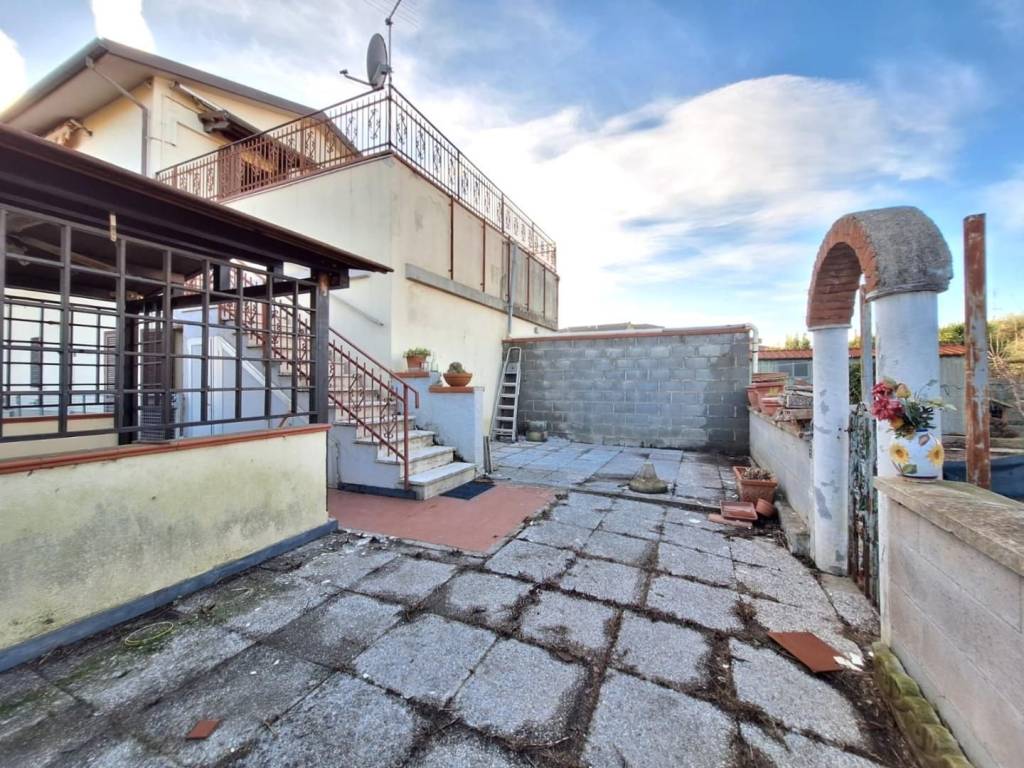 Appartamento a Cascina in Via Tosco Romagnola, - Foto 2