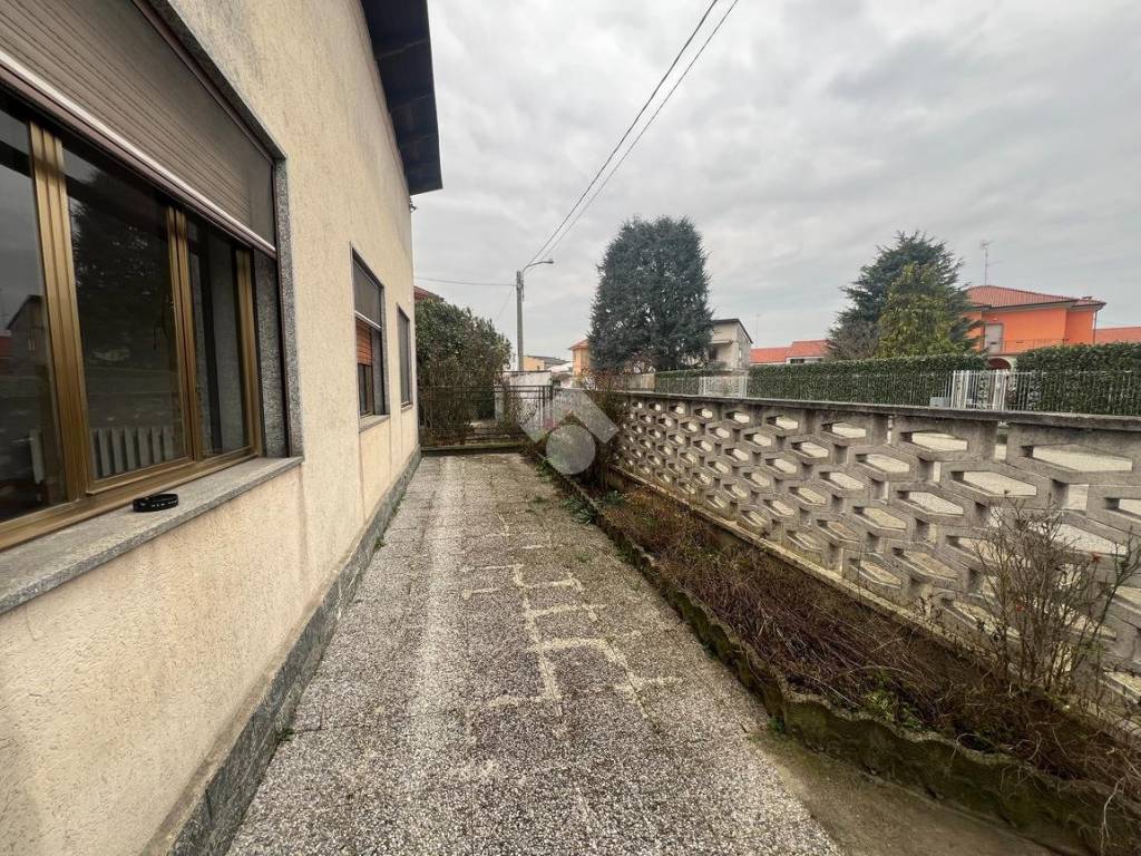 Casa indipendente a Tronzano vercellese in Via Torino, 9 - Foto 2