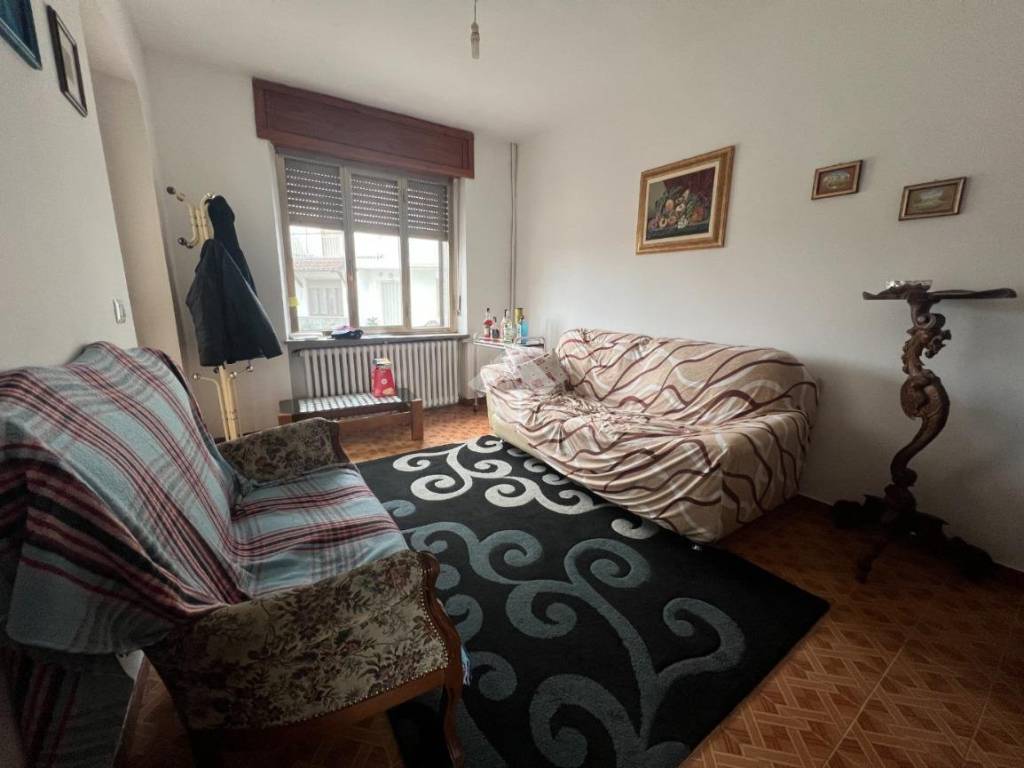 Casa indipendente a Tronzano vercellese in Via Torino, 9 - Foto 3