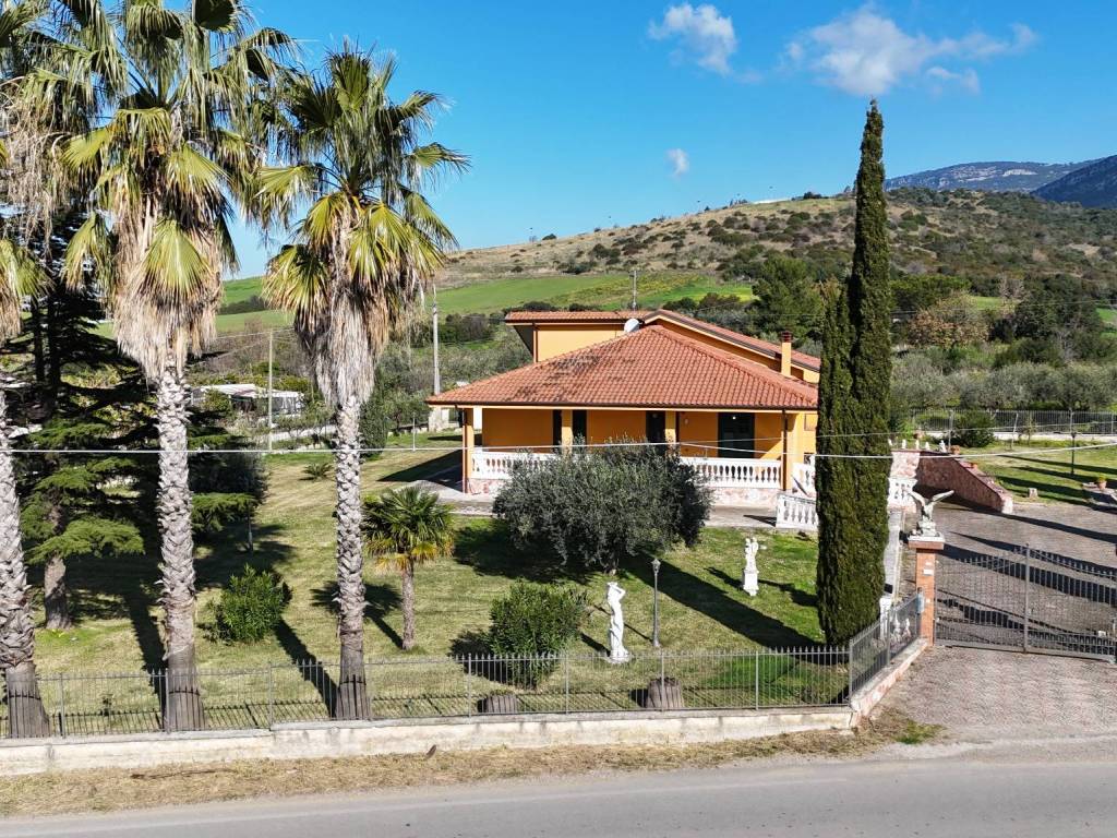 Villa a Capaccio paestum in Via Provinciale Per Giungano - Foto 3