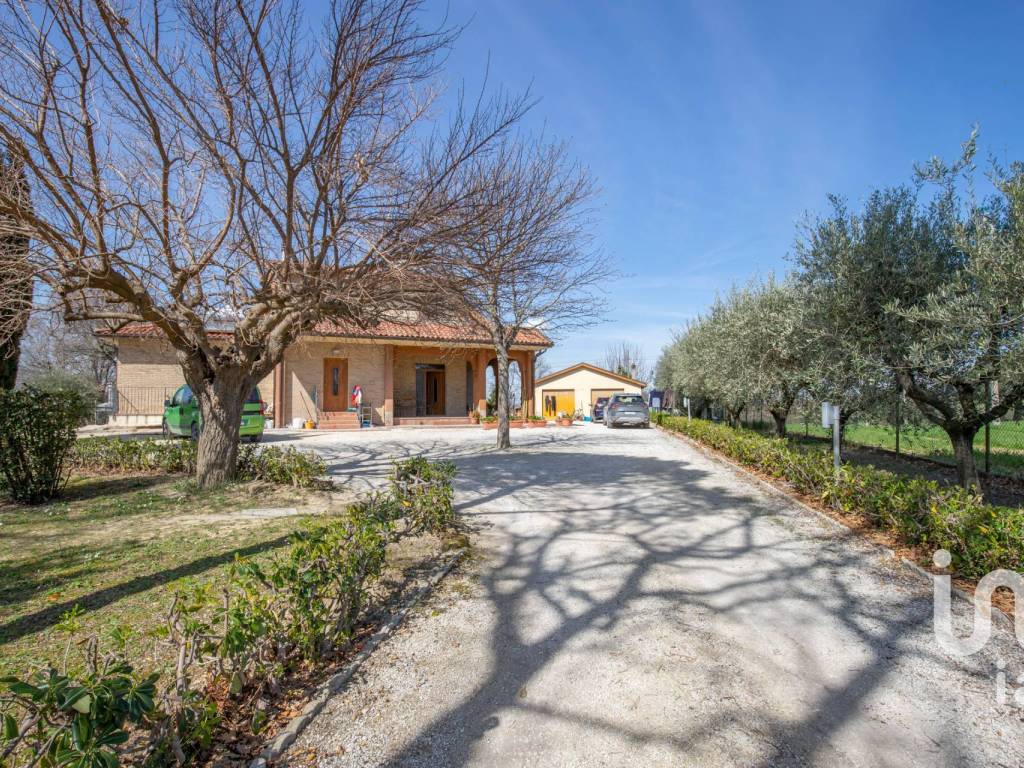 Villa a Filottrano in Via Montepulciano, 22 - Foto 4