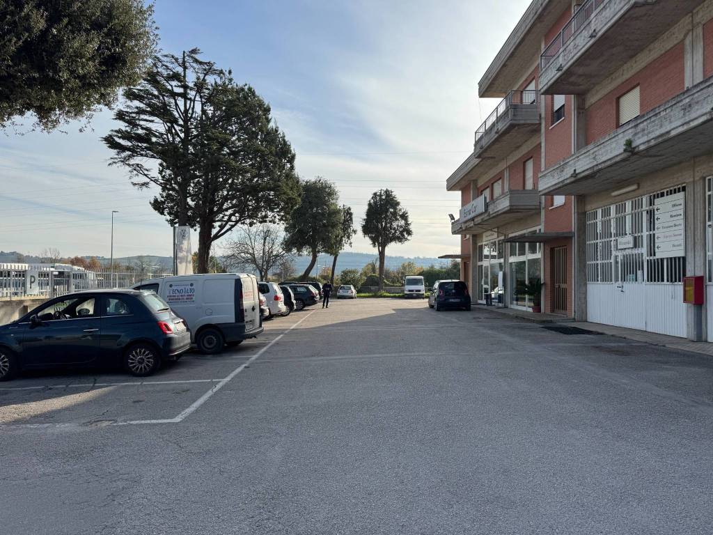 Appartamento a Jesi in Via Don Angelo Cappannini - Foto 4