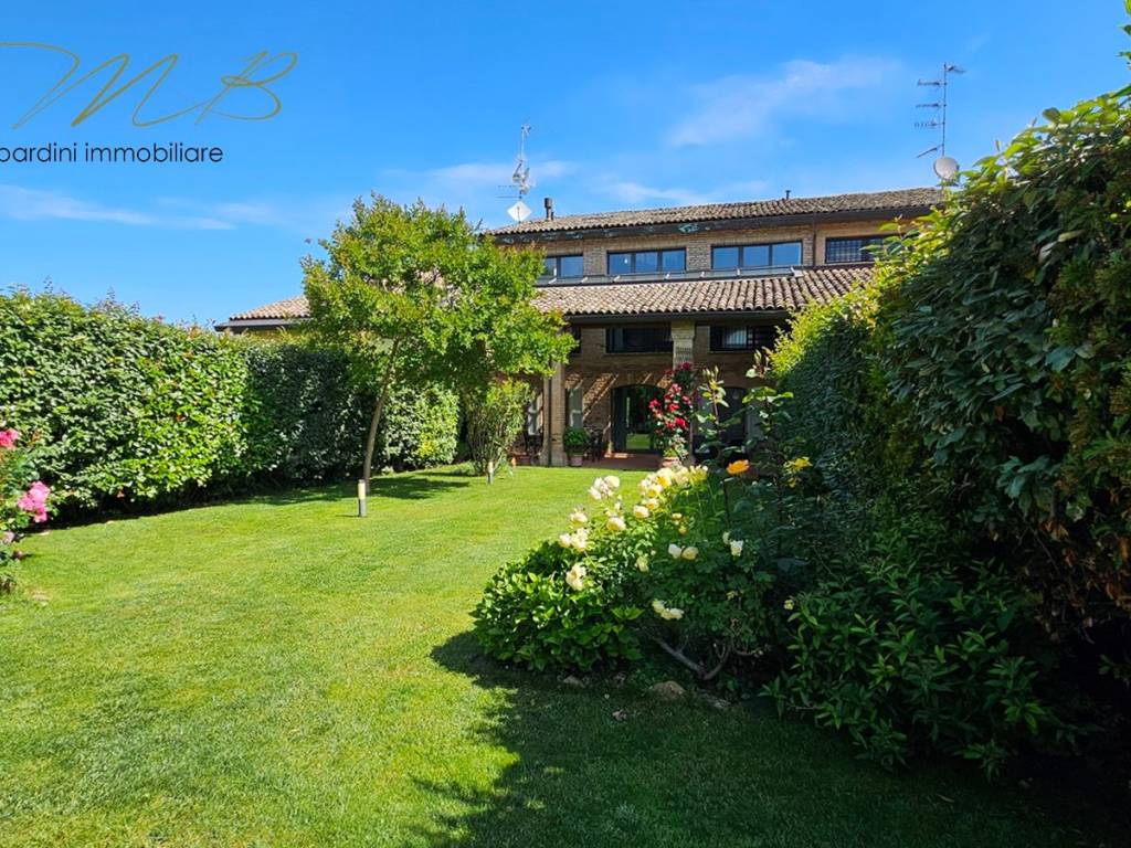 Appartamento a Collecchio in Strada Farnese - Foto 2