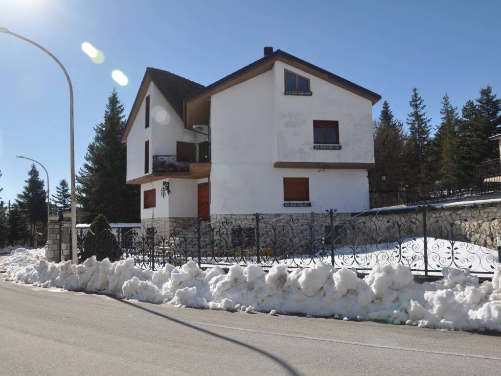 Appartamento a Pescocostanzo in Viale Altopiani - Foto 2