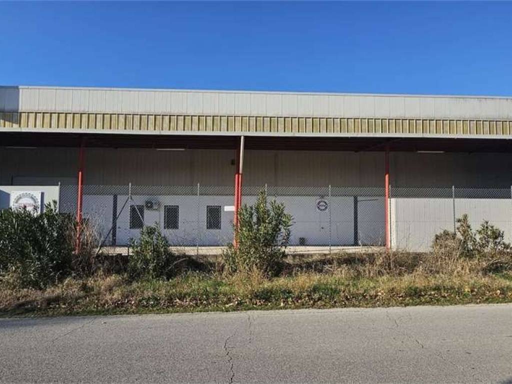 Immobile a Todi in ZONA INDUSTRIALE PIAN DI PORTO, 0 - Foto 3