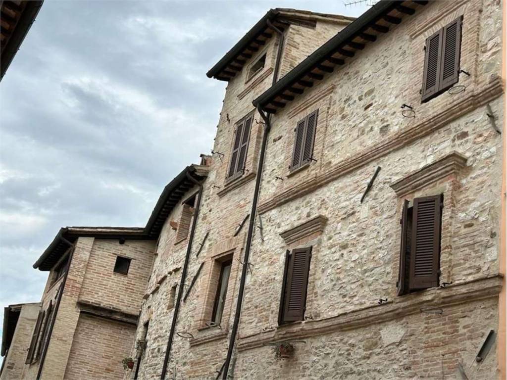 Appartamento a Nocera umbra in CORSO VITTORIO EMANUELE, 41 - Foto 4