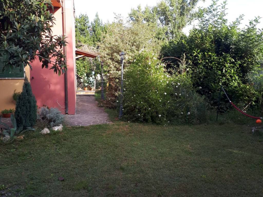Villa a Sarzana in Via Paradiso - Foto 2