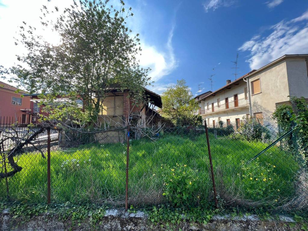 Casa indipendente a Cavaria con premezzo in Via Montello, 163 - Foto 2