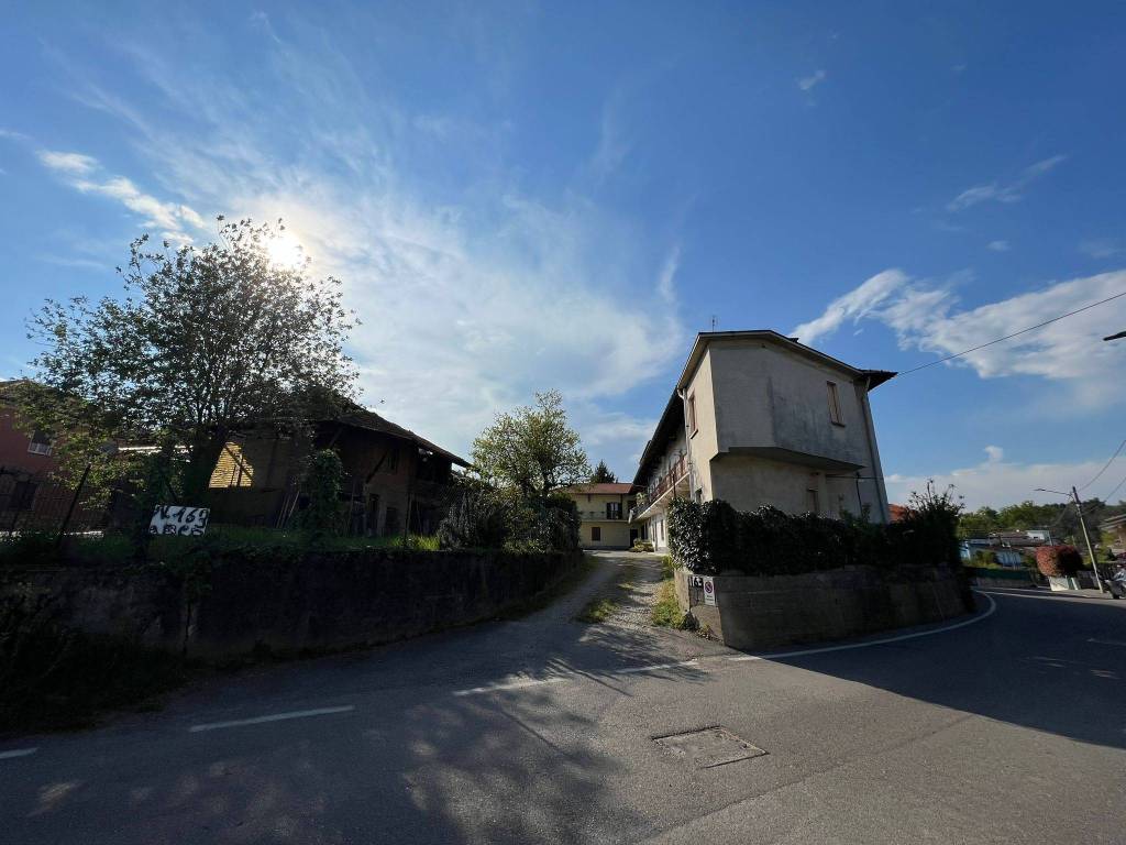 Casa indipendente a Cavaria con premezzo in Via Montello, 163 - Foto 4