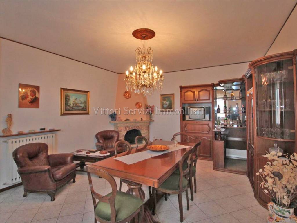 Appartamento a Sinalunga in Via enrico mattei - Foto 2